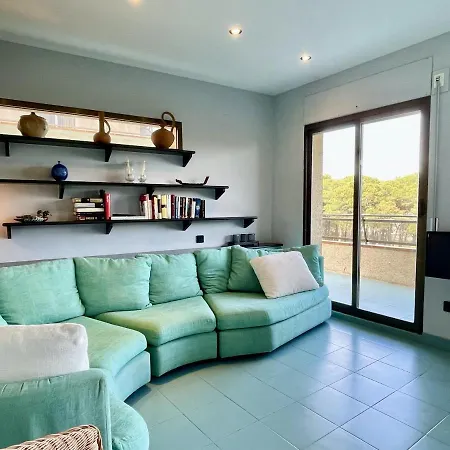 Apartment La Pineda I 1 3-6 *