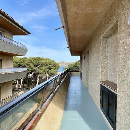 Apartment La Pineda I 1 3-6 *
