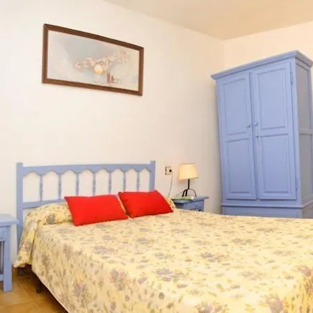 La Pineda I 1 3-6 Apartment *